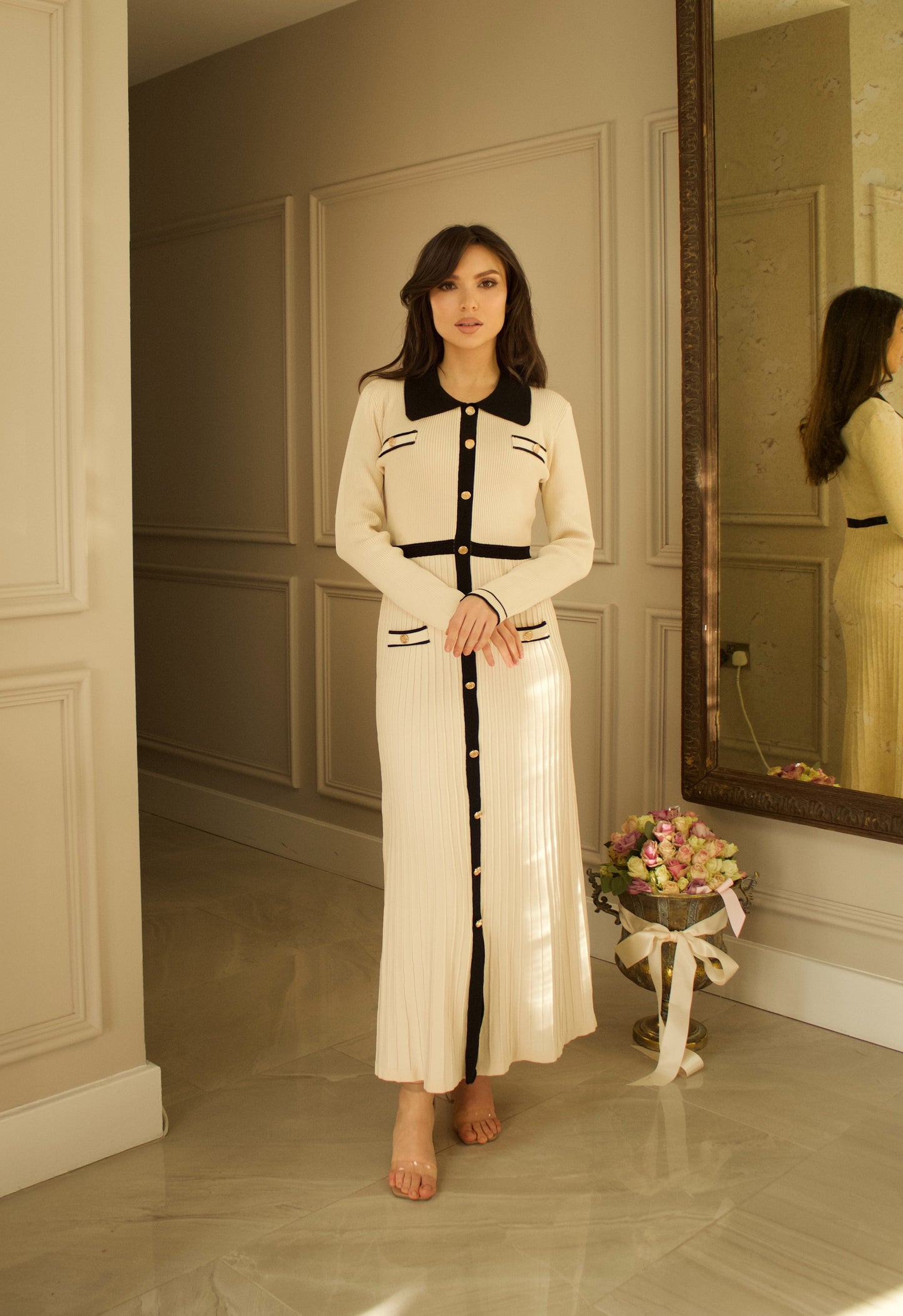 Elegant Ribbed Knit Maxi Dress with Contrast Details
