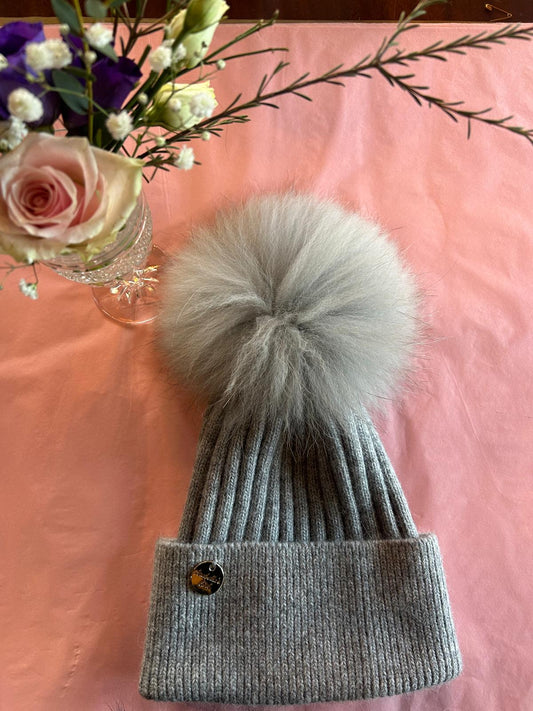 3386 Cashmere Pompom Hats - Light Grey